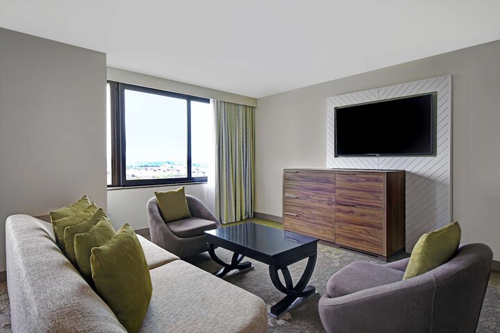 Hilton Hasbrouck Heights / Meadowlands