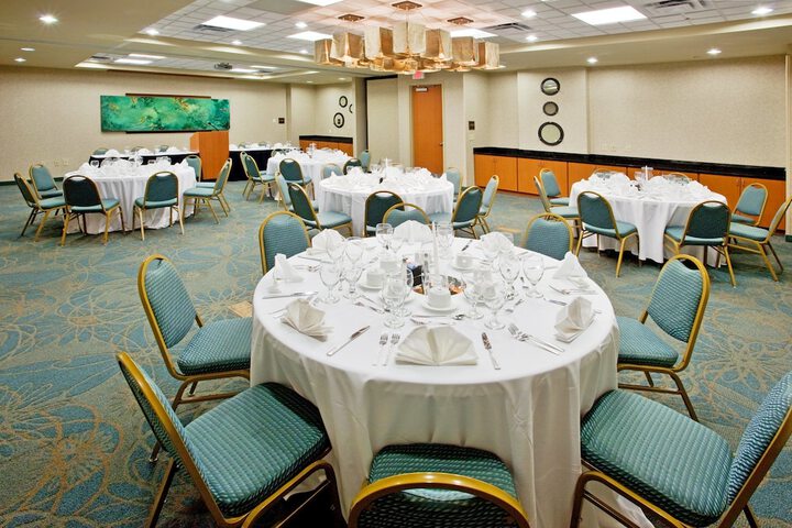 Holiday Inn Hotel & Suites Williamsburg-Historic Gateway by IHG