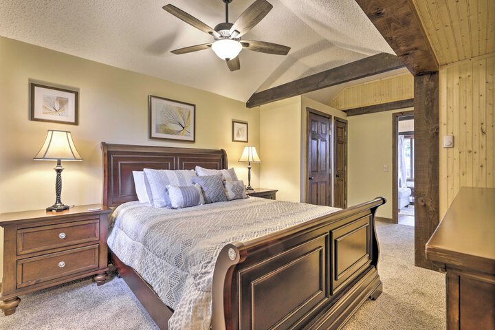 Private Guest House w / Deck + Spectacular Views!