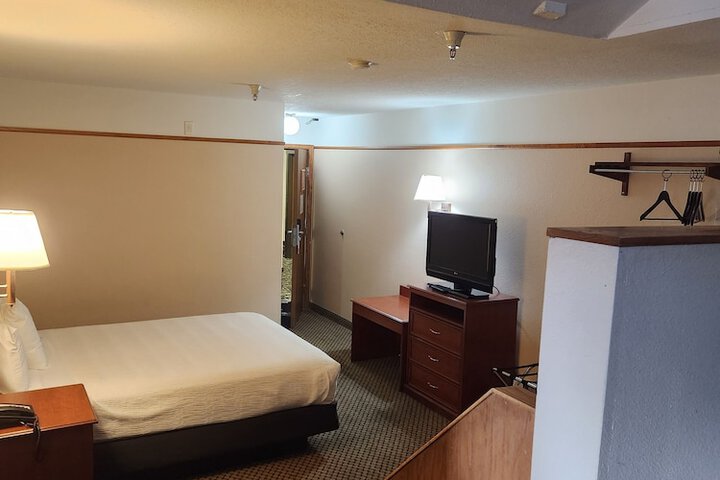 Luxury Inn & Suites