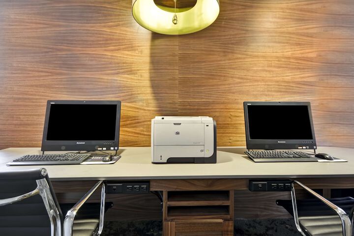 Business Center 60 of 61