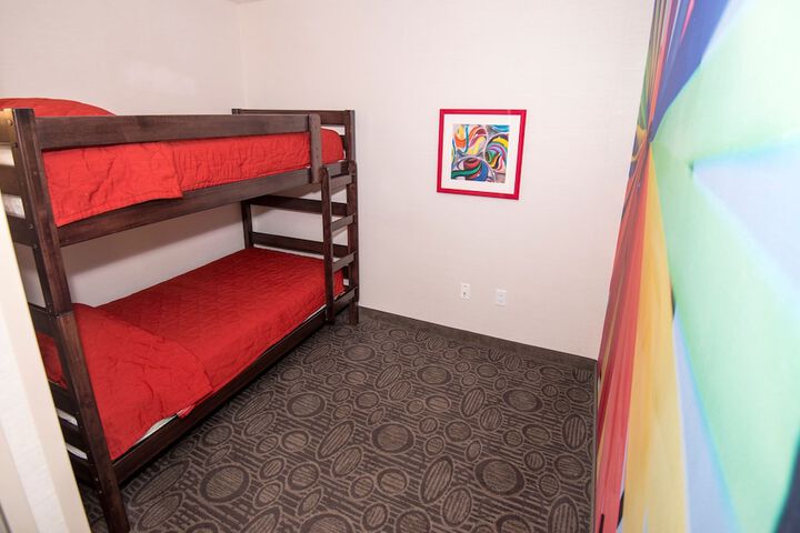 Room 37 of 75