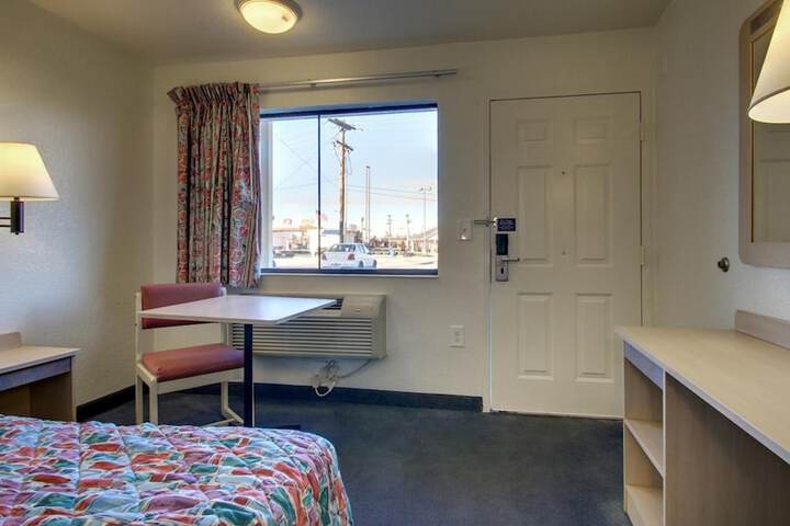 Room 26 of 35