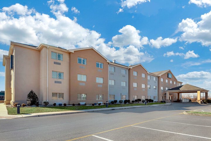 Hotel 2 of 39