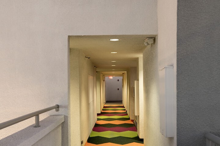 Ballroom/Hall 19 of 26