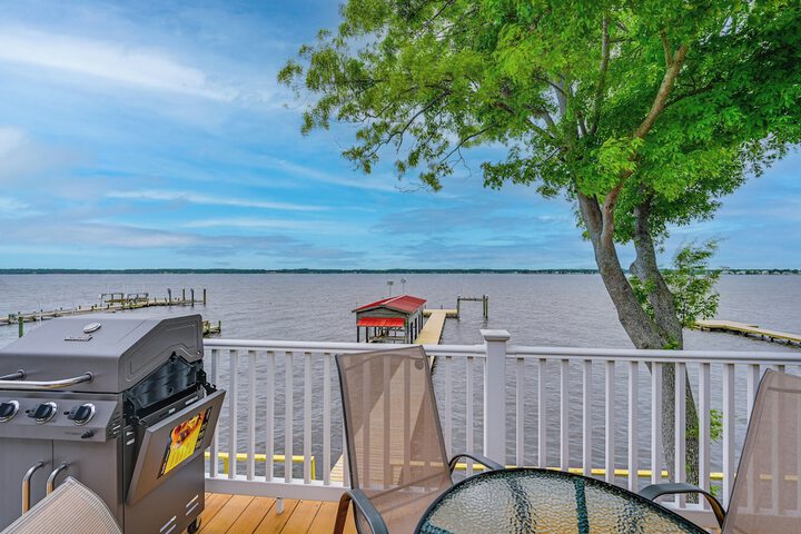 Pamlico River House w / Private Dock & River View!
