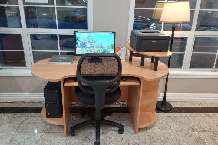 Business Center 64 of 66