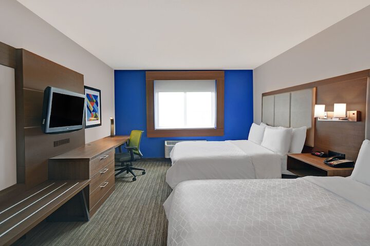 Room 27 of 41