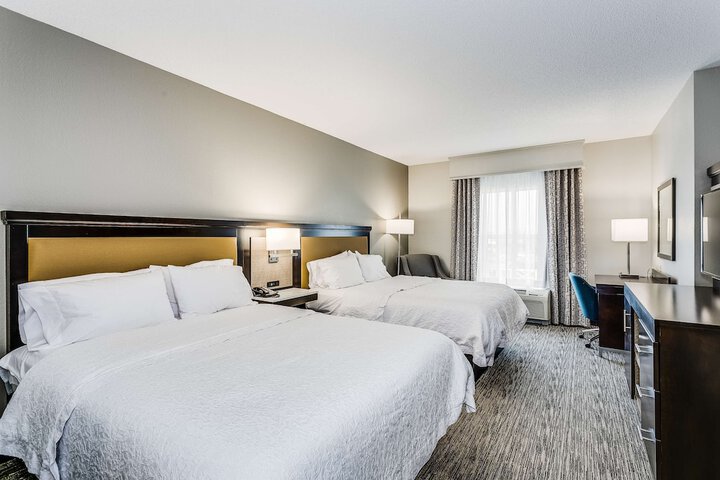 Hampton Inn & Suites Mobile- Downtown Historic District