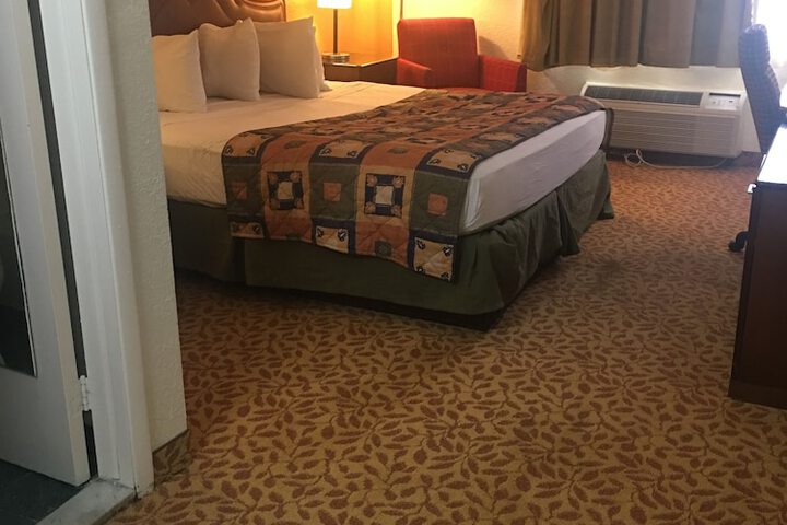 Room 15 of 26