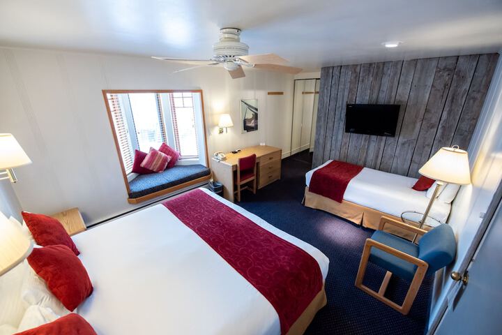 Room 32 of 104