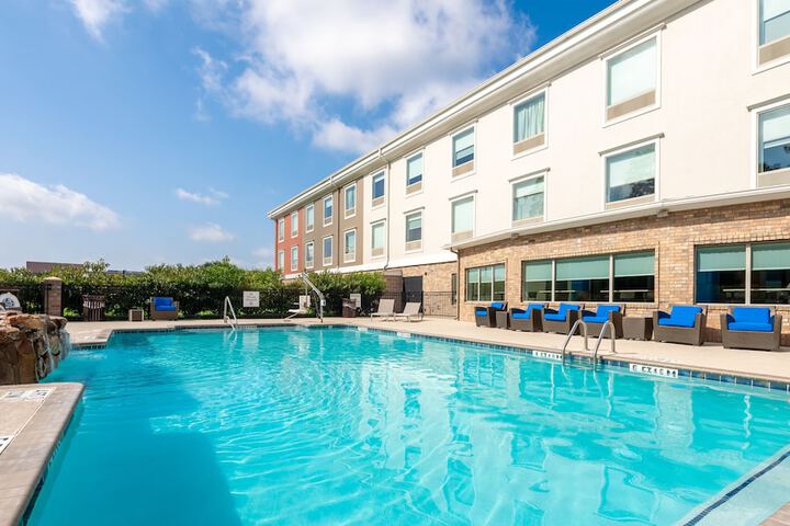 Holiday Inn Express Hotel & Suites Conroe I-45 North by IHG