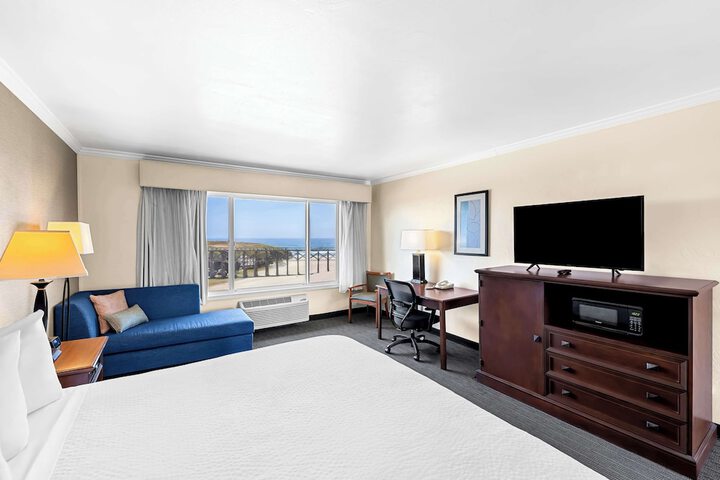 Room 17 of 47