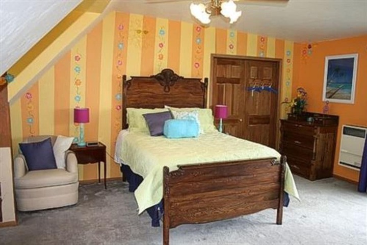 Room 3 of 56