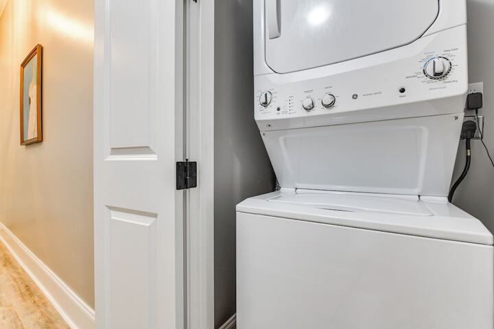 Downtown Bay St. Louis Condo - Walk to Beach!