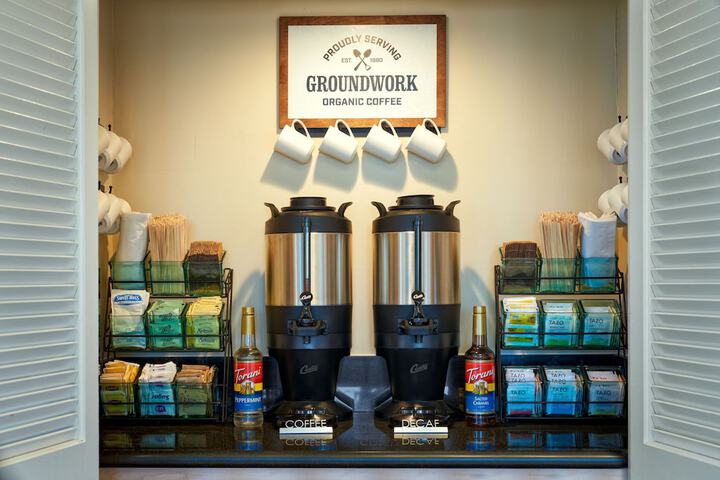 Breakfast/Coffee Service 38 of 55