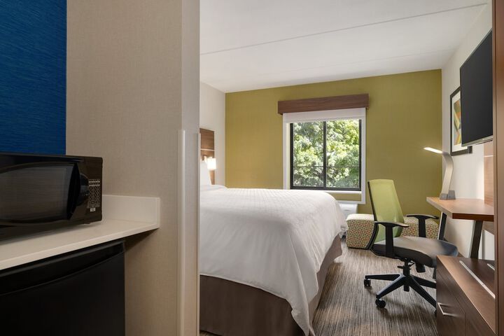 Room 21 of 36
