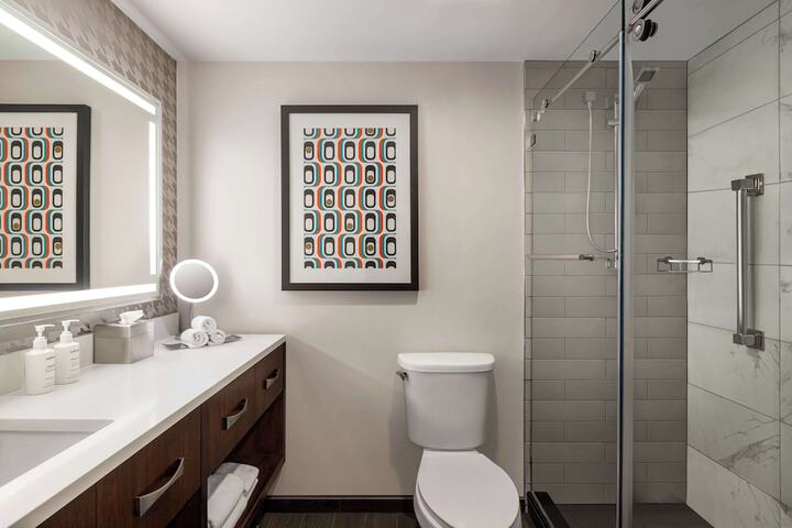 The American Hotel Atlanta Downtown Tapestry Collection by Hilton