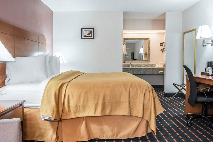 Room 21 of 37