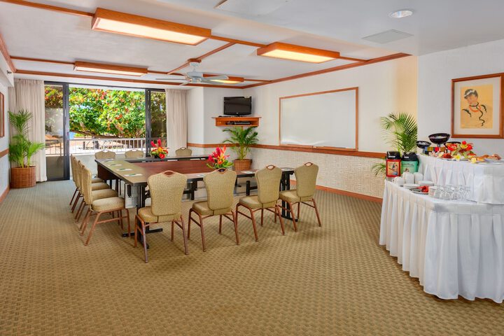 OUTRIGGER Kaanapali Beach Resort