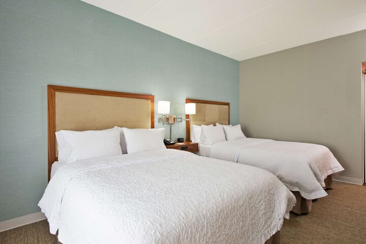Hampton Inn & Suites North Huntingdon-Irwin