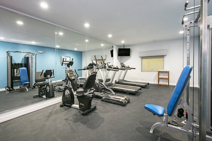 Holiday Inn Express & Suites Houston North - IAH Area by IHG