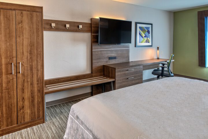 Room 20 of 48
