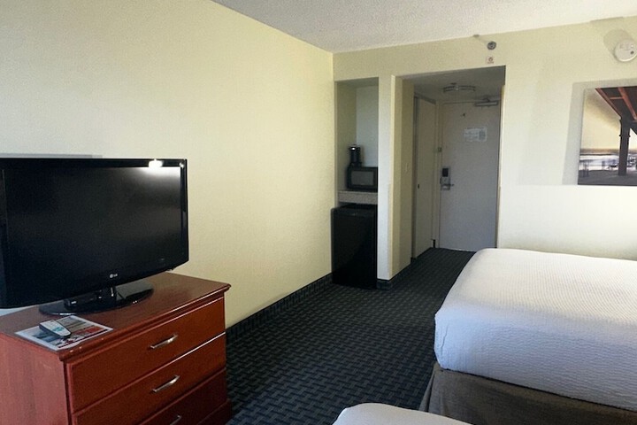 Room 48 of 61
