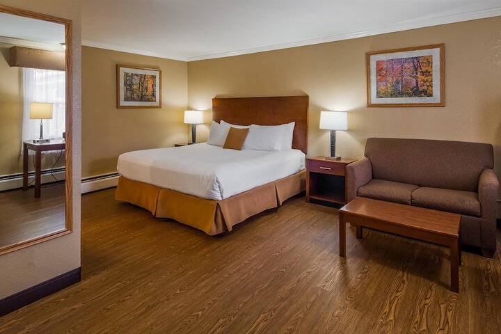 New Englander Inn Bennington