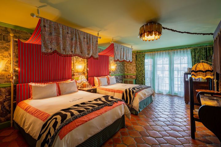 Lafayette Hotel & Club