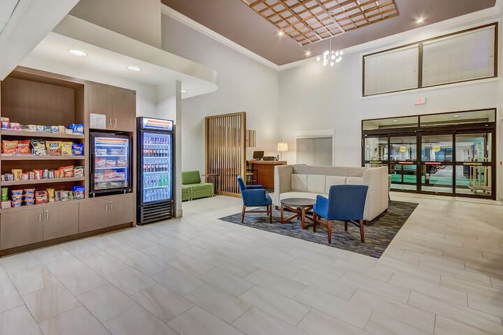 Holiday Inn Express & Suites Greenville Airport by IHG