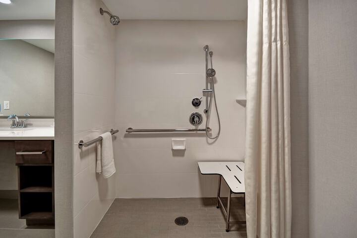 Homewood Suites by Hilton Orlando at Flamingo Crossings