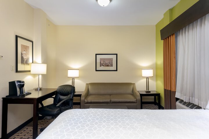 Room 28 of 75