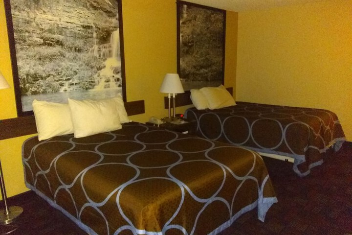 Room 20 of 34