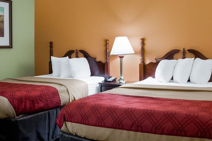 Econo Lodge Canton I-55