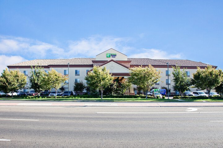 Hotel 2 of 33