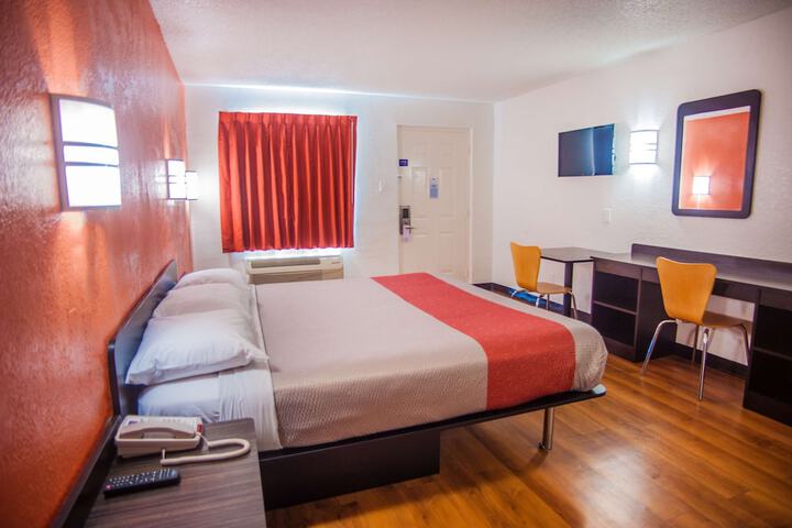 Room 19 of 19
