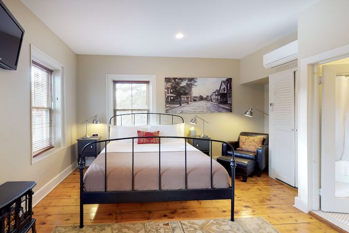 Room 16 of 26