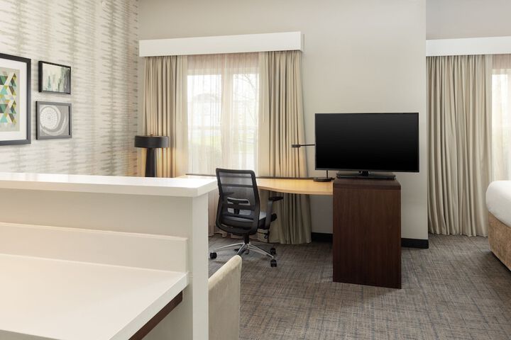 Room 42 of 77