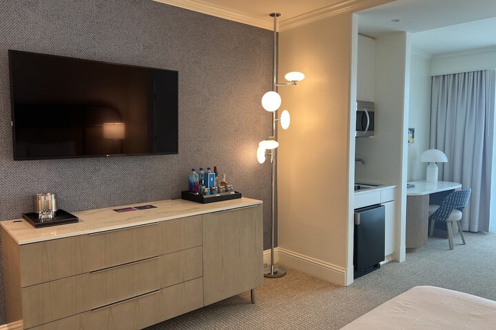 Room 57 of 77