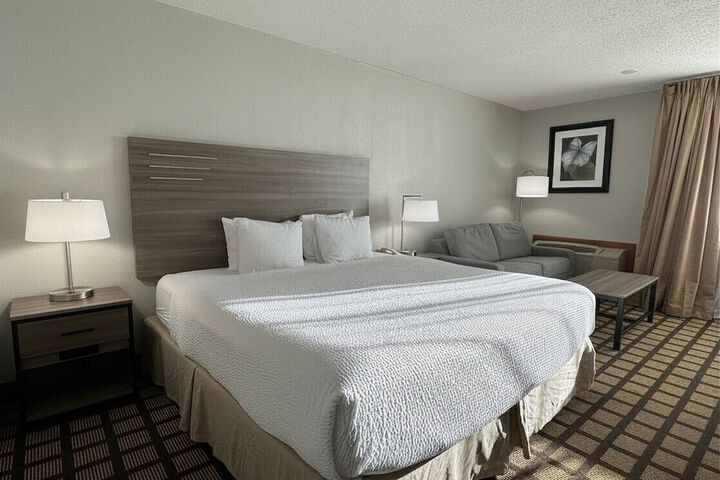 Baymont by Wyndham Queensbury / Lake George