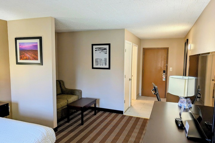 Room 5 of 31