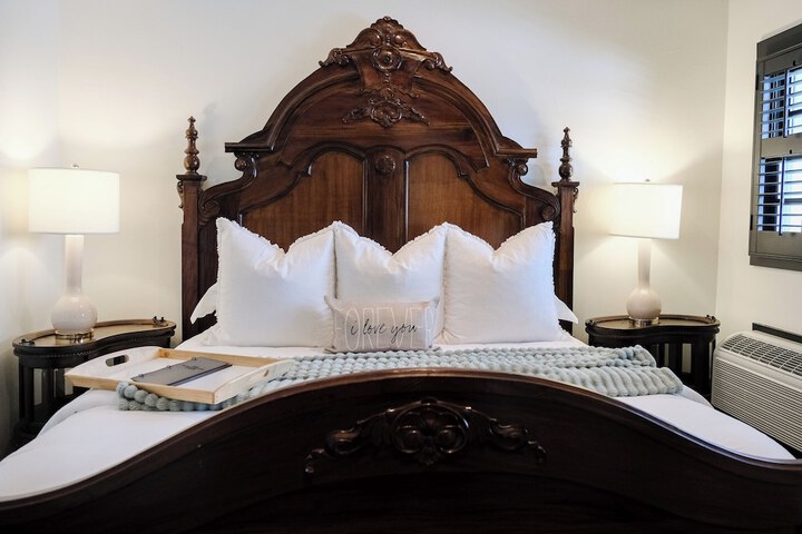 The Winchester Lodge