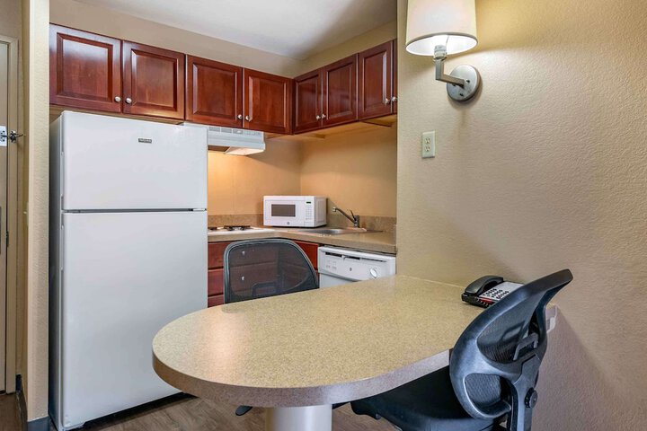 Room 7 of 38