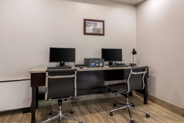 Business Center 68 of 69