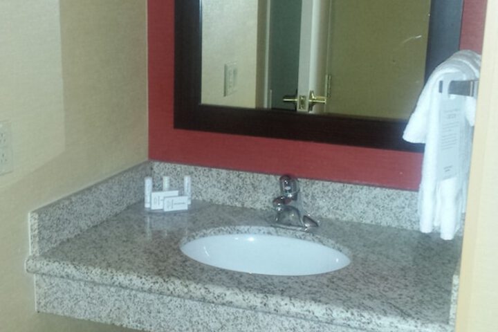 Country Inn & Suites by Radisson Convention Center