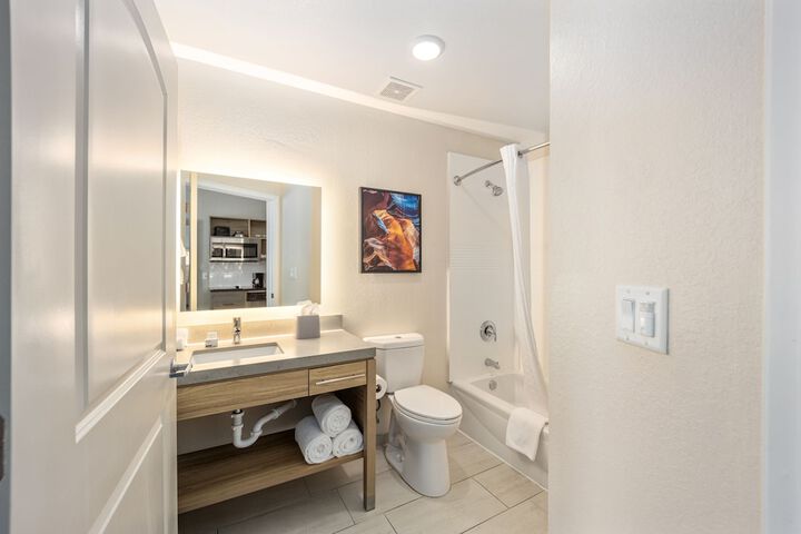 Room 16 of 25