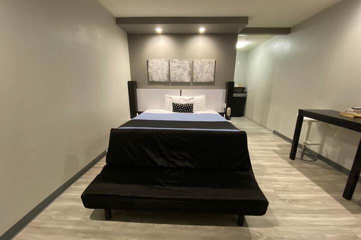 Room 15 of 33