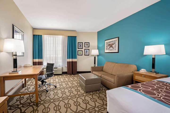 Room 27 of 41