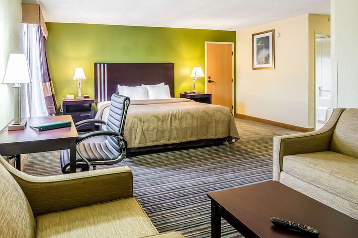 Room 32 of 57